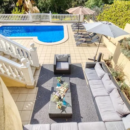 Sleeps 7 Pool Air Con Wifi Lloret de Mar