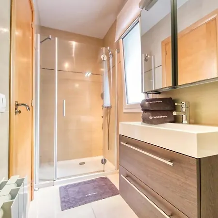 Sleeps 7 Pool Air Con Wifi * Lloret de Mar